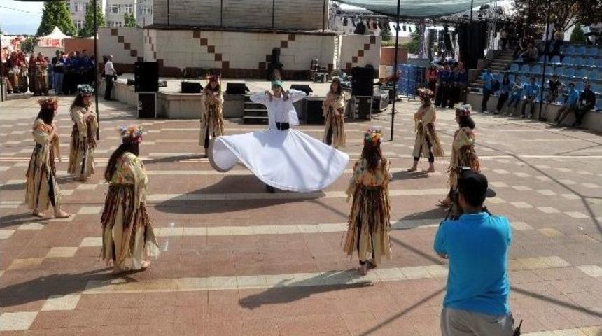 Ad&uuml;&rsquo;den 9 G&uuml;nde 70 Etkinlik