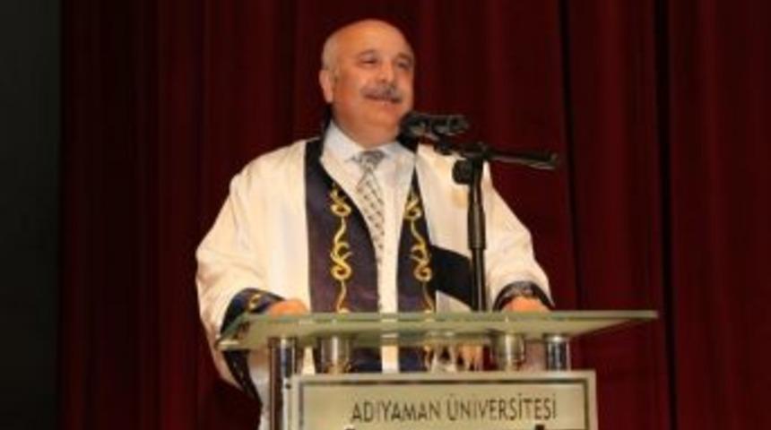 Rekt&ouml;r G&ouml;n&uuml;ll&uuml;&rsquo;den Duyarlı Davranış