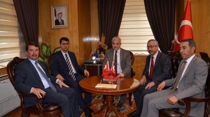 T&uuml;rkoğlu&rsquo;na Y&uuml;ksekokul Yapımı İ&ccedil;in İmzalar Atıldı