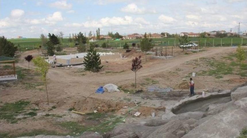 Sarıkaya&rsquo;da Mesire Alanı &Ccedil;alışmaları Hızla S&uuml;r&uuml;yor