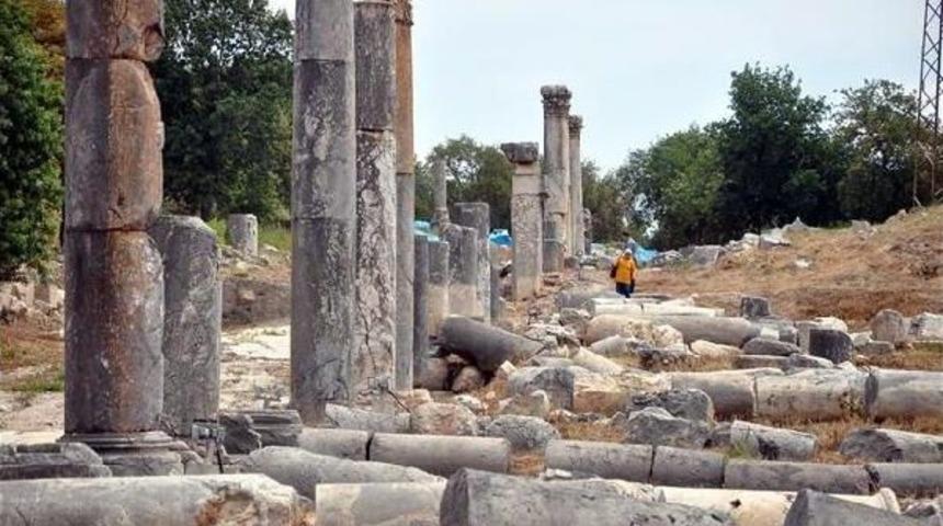 Illegal Excavations Damage Ancient City Of Kastabala