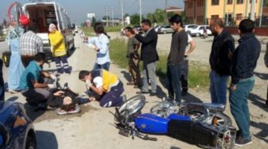 D&uuml;zce&rsquo;de Trafik Kazası: 4 Yaralı