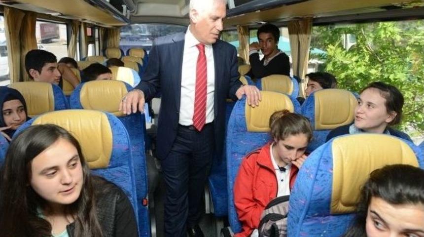 Nil&uuml;fer&rsquo;de &Ouml;ğrencilerin Y&uuml;z&uuml; G&uuml;l&uuml;yor