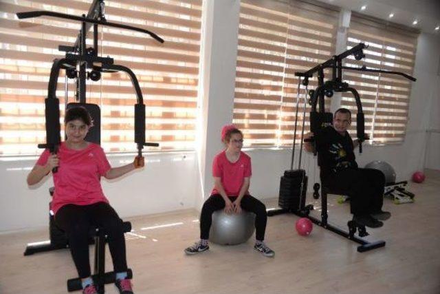 Mersin'de Engelli Öğrenciler Için Spor Salonu Açıldı
