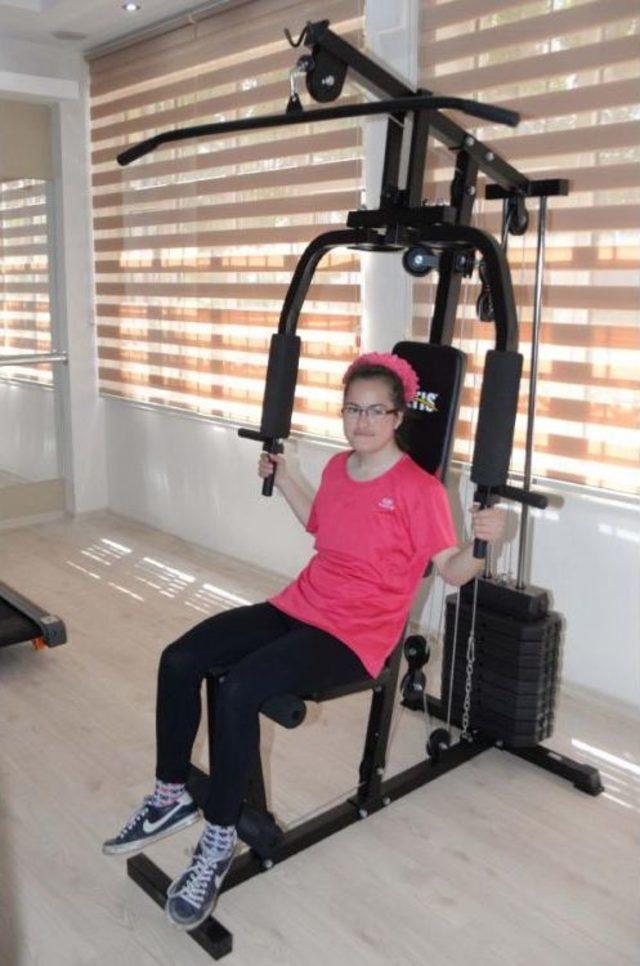 Mersin'de Engelli Öğrenciler Için Spor Salonu Açıldı