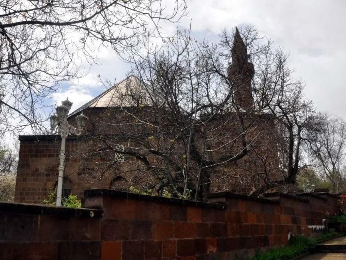 Ahilik Teşkilatı 1100&rsquo;l&uuml; Yıllarda Ahlat&rsquo;ta Kuruldu