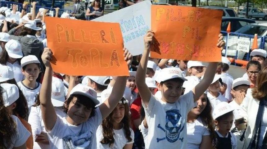 En &Ccedil;ok &Ccedil;ocukla En &Ccedil;ok Atık Pil Toplama Rekoru Kırıldı