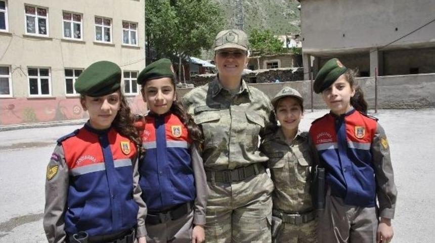 Jandarma Ekipleri Ve &Ouml;ğrenciler Denetim Yaptı