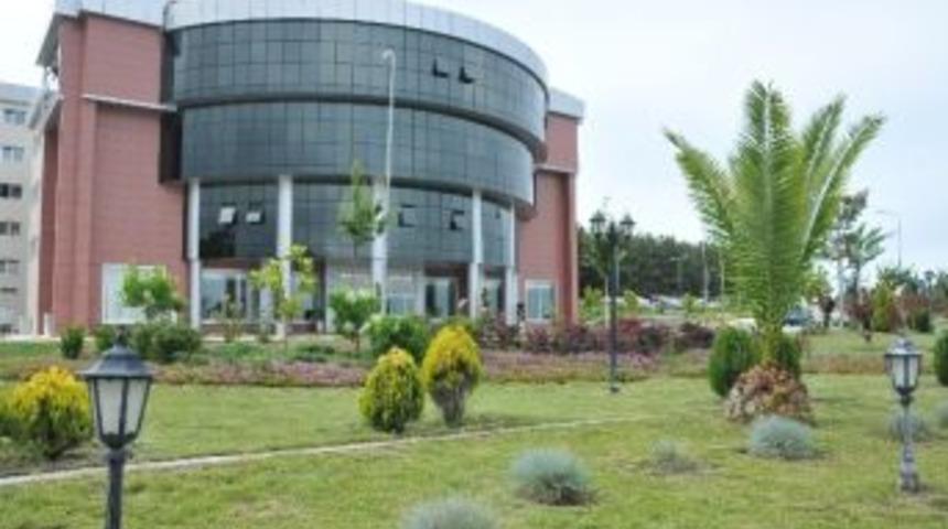 Om&uuml;&rsquo;den Kınama