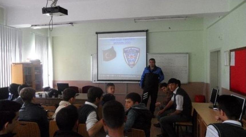 Bor Emniyeti &Ouml;ğrencileri Bilgilendiriyor