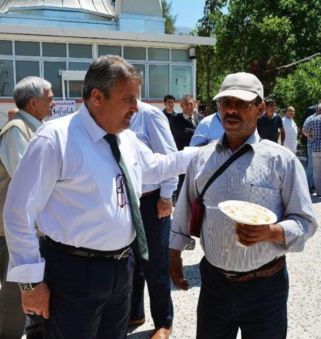 Yunusemre’den Vatandaşlara Kur’an-ı Kerim