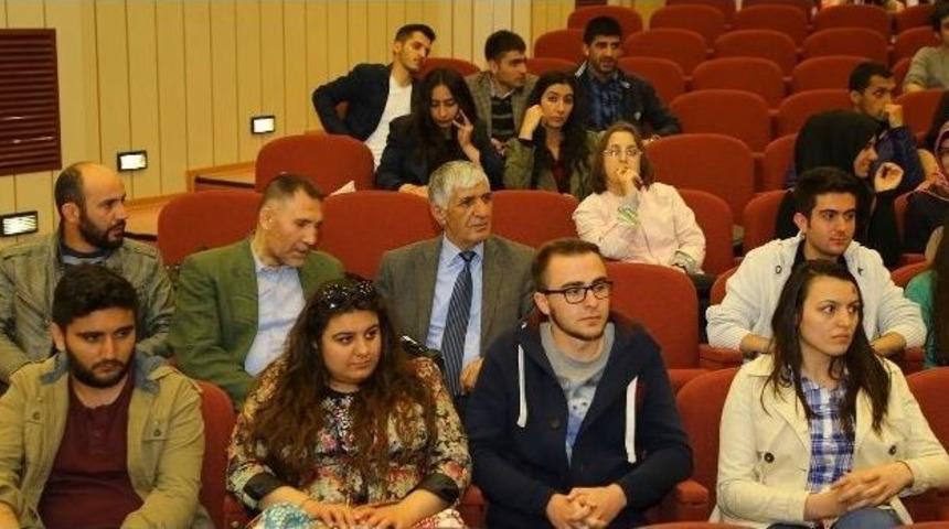 Erciyes &Uuml;niversitesi&rsquo;nde Ukrayna Krizi Konuşuldu
