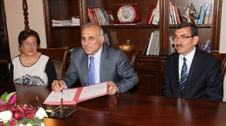 Hayırsever Kadın 1 Milyon Liraya Okul Yaptıracak