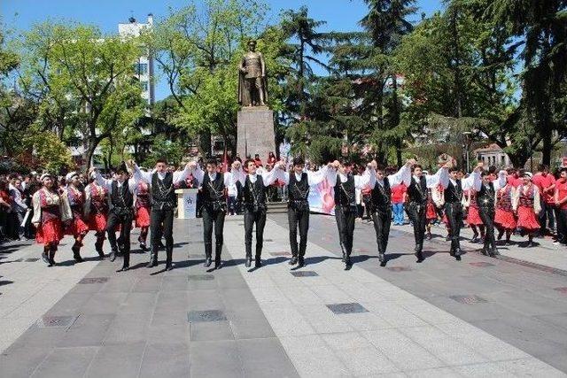 Trabzon’da 19 Mayıs Atatürk’ü Anma Gençlik Ve Spor Bayramı Etkinlikleri Gençlik Yürüyüşü İle Başladı