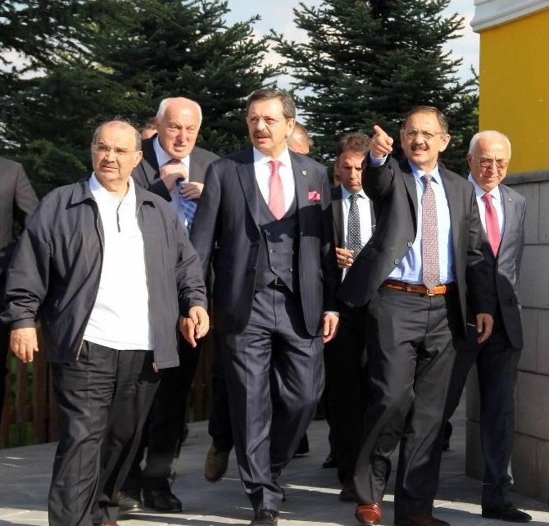 Tobb Başkanı Hısarcıklıoğlu, Kayserispor&rsquo;u Ziyaret Etti