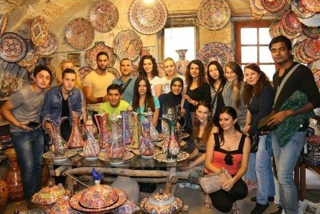 Yunus Emre Enstit&uuml;s&uuml;&rsquo;nden 300 &Ouml;ğrenci İle K&uuml;lt&uuml;r K&ouml;pr&uuml;s&uuml; 1