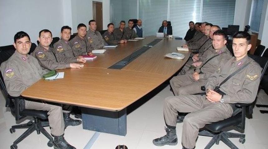 Yozgat&rsquo;ta Jandarma Personeline Keneviri Ekimi Ve Kontrol&uuml; Konusunda Seminer Verildi