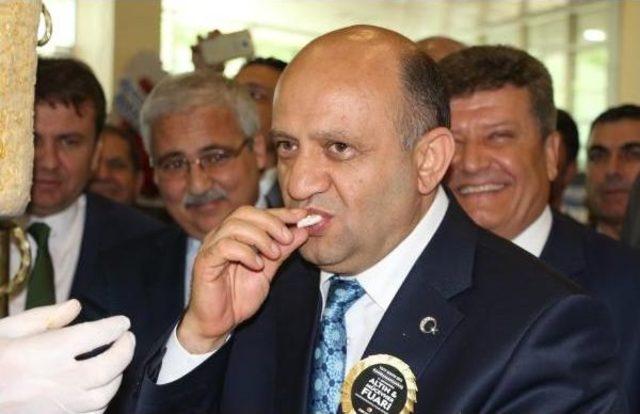 Bakan Işık, Altınla Yapılan Maraş Dondurması Yedi 3