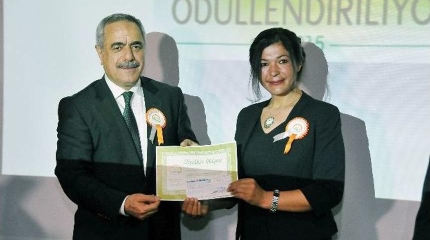 Tarıma Değer Katanlar Yarışmasından Bir &Ouml;d&uuml;l De Antalya&rsquo;ya