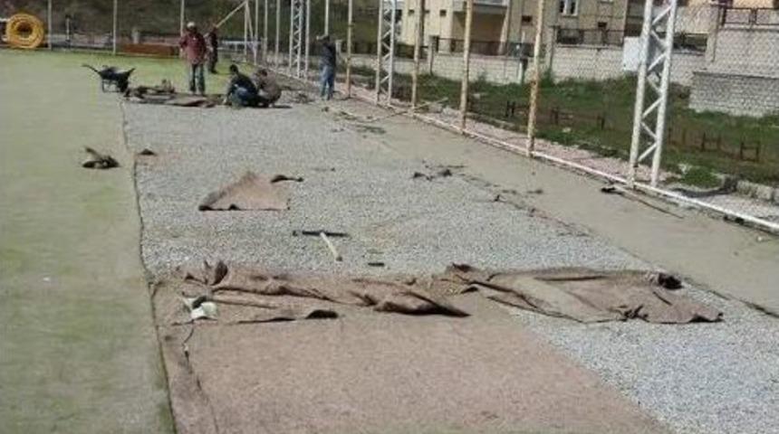 Huğlu Yeni Halı Sahasına Kavuşuyor