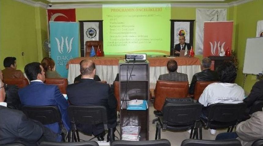 Daka, Yüksekova’da Bilgilendirme Toplantısı Düzenledi