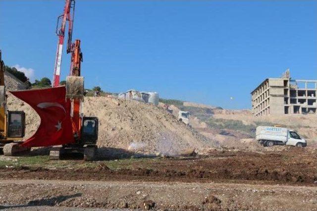 Bakan Işık, Altınla Yapılan Maraş Dondurması Yedi (2)