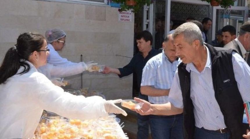 Boz&uuml;y&uuml;k Belediyesi&rsquo;nden 2000 Kişilik Lokma İkramı
