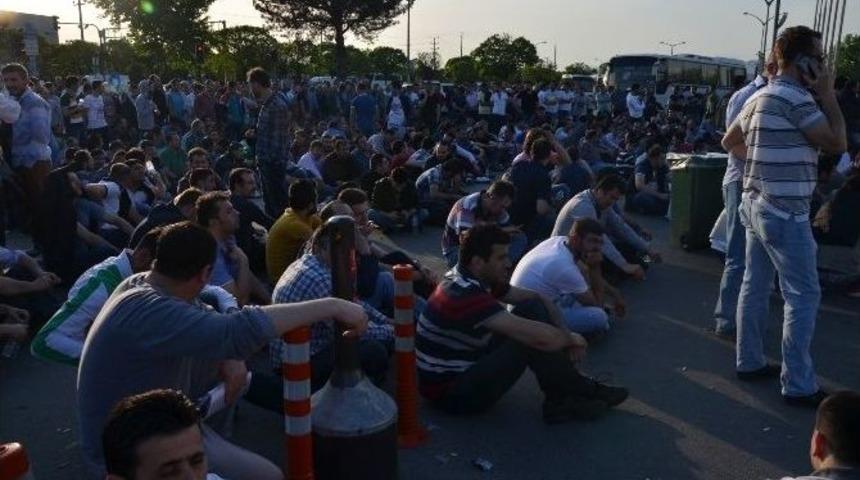 Tofaş Ve Renault Fabrikasında Tatil