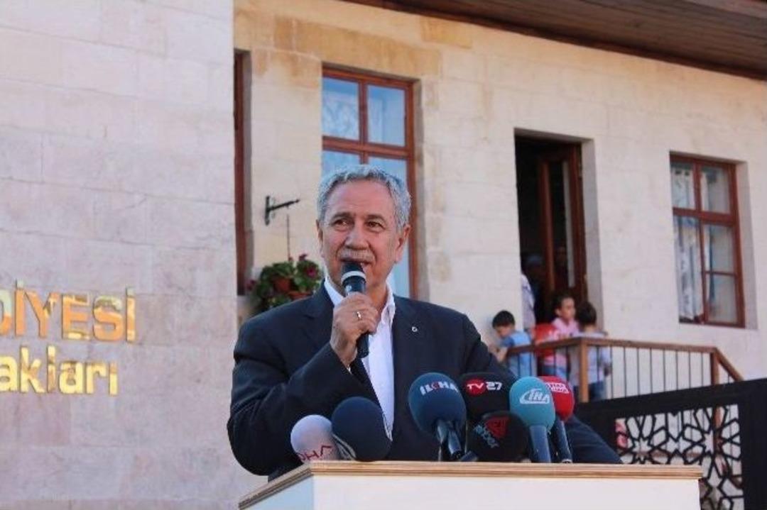 Başbakan Yardımcısı Arın&ccedil;, Şehrek&uuml;st&uuml; Konaklarının A&ccedil;ılışını Yaptı