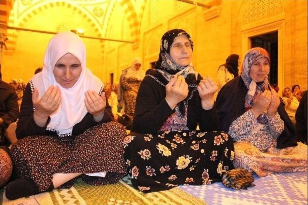 Selimiye Camii Mira&ccedil; Kandili&rsquo;nde Doldu Taştı