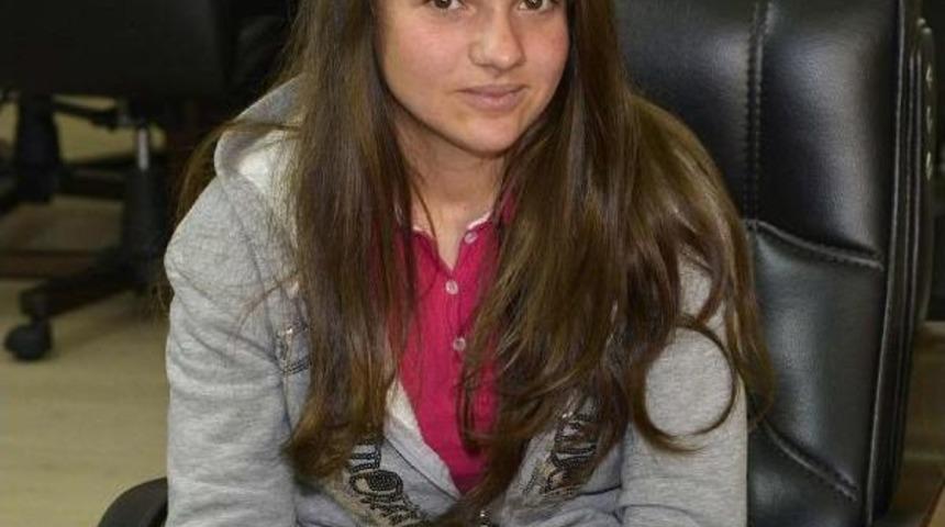 Liseli Fatma, Sesleri Yeniden Duymaya Başladı