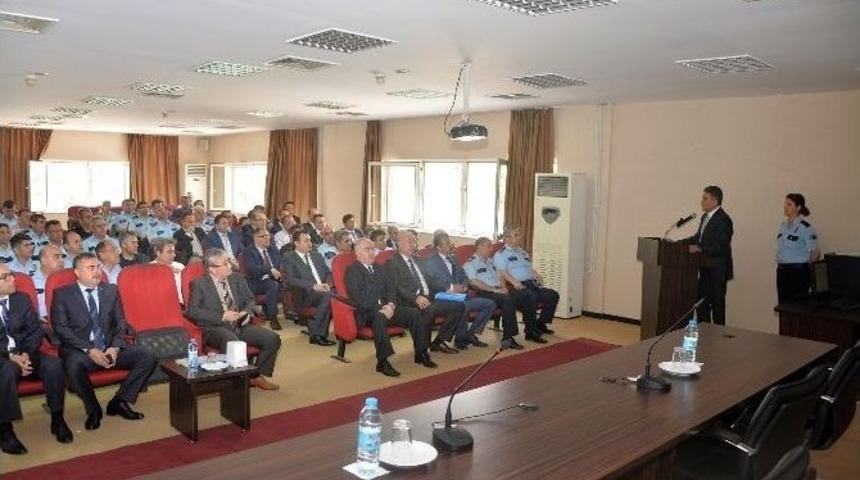 Polise, Yeni Yetkileri Anlatıldı