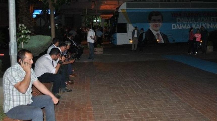 2 Yıldır &Ccedil;ocuğunu G&ouml;remeyen Baba, Başbakan&rsquo;dan Yardım İstedi