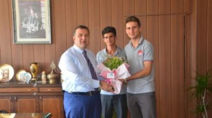 Mersinli &Ouml;ğrenciler T&uuml;rkiye İkincisi Oldu