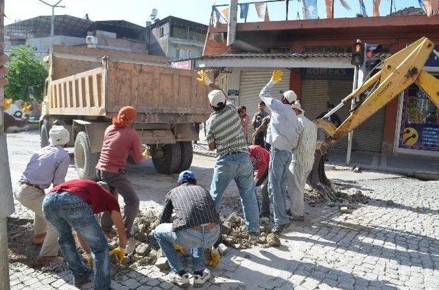 Kanatlı Caddesi Yol Yapımına Başlandı