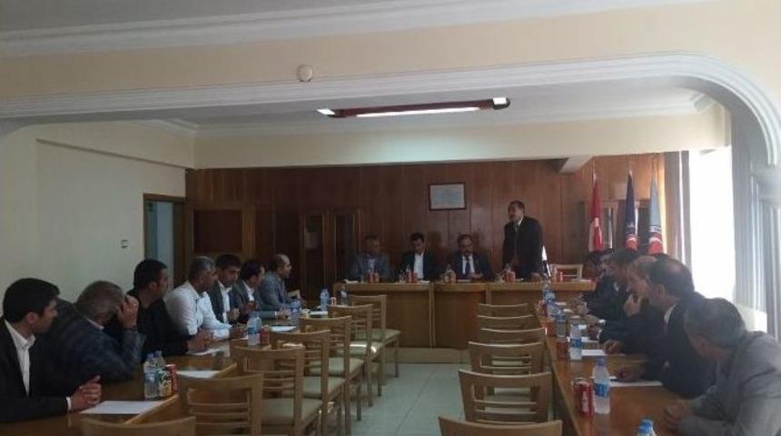 Ensarioğlu, Ziyaretlerini S&uuml;rd&uuml;r&uuml;yor