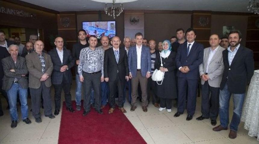 Başkan Usta: &ldquo;yerel Y&ouml;netimler Olarak Her Zaman Esnafın Yanındayız&rdquo;