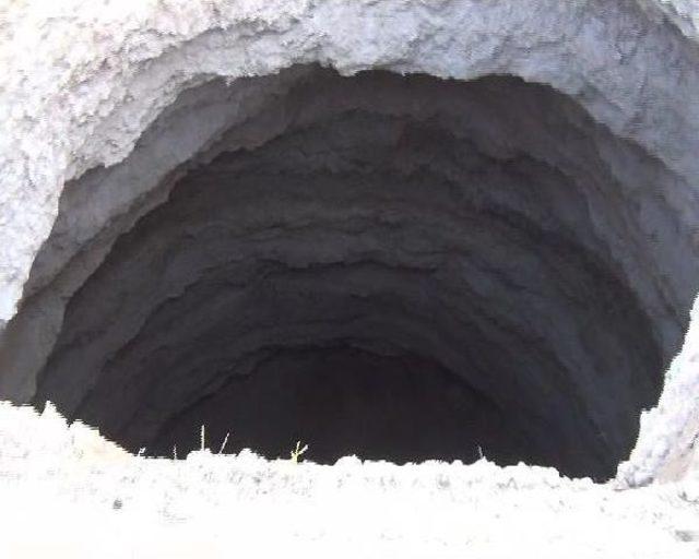 Karapınar da Yeni Bir Obruk Oluştu 1