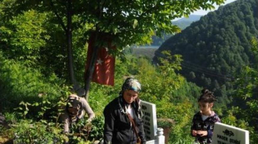 30 Madencinin &Ouml;ld&uuml;ğ&uuml; Grizu Faciasının 5'inci Yıld&ouml;n&uuml;m&uuml;nde Acılar Tazelendi