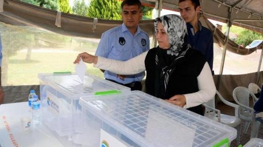 Mahallede Pazar Yeri Değişikliği I&ccedil;in Referandum Yapıldı