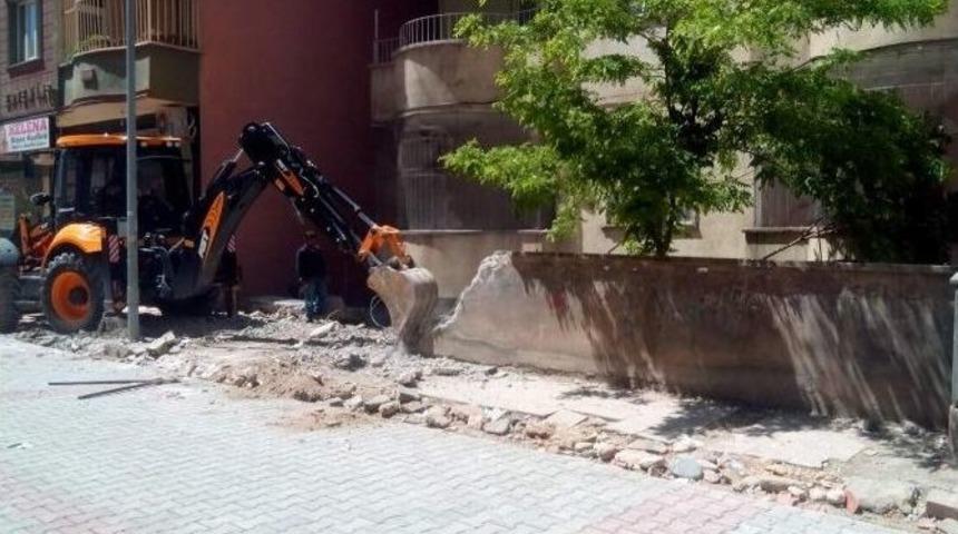 Siirt&rsquo;te Ağa&ccedil; Kesilmesine Tepki