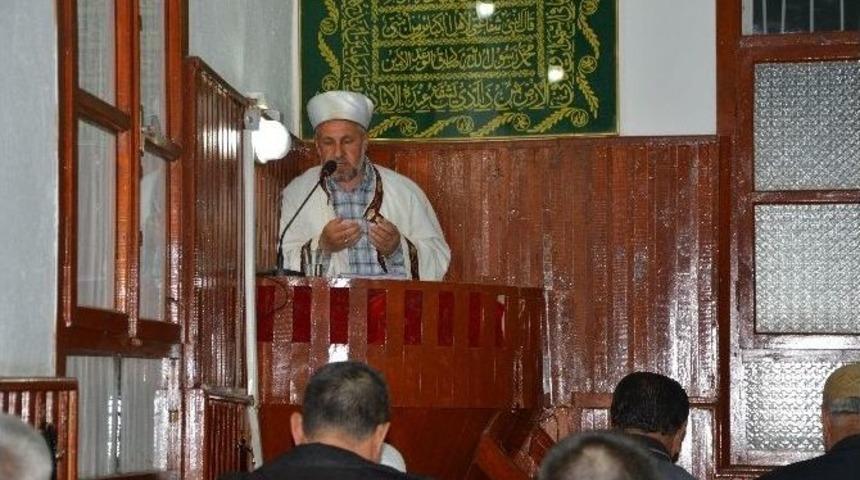 Kırka&rsquo;da Mira&ccedil; Kandili Gecesi Camiler Dolup Taştı