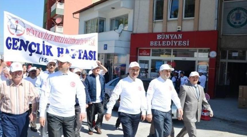 B&uuml;nyan&rsquo;da Dev Gen&ccedil;lik Y&uuml;r&uuml;y&uuml;ş&uuml;