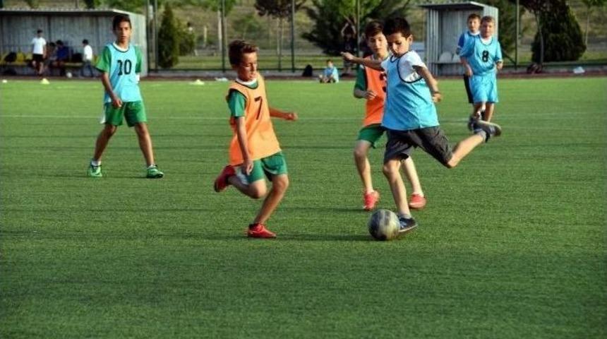 Aliağa Bahar Futbol Turnuvasının Şampiyonları Belli Oldu