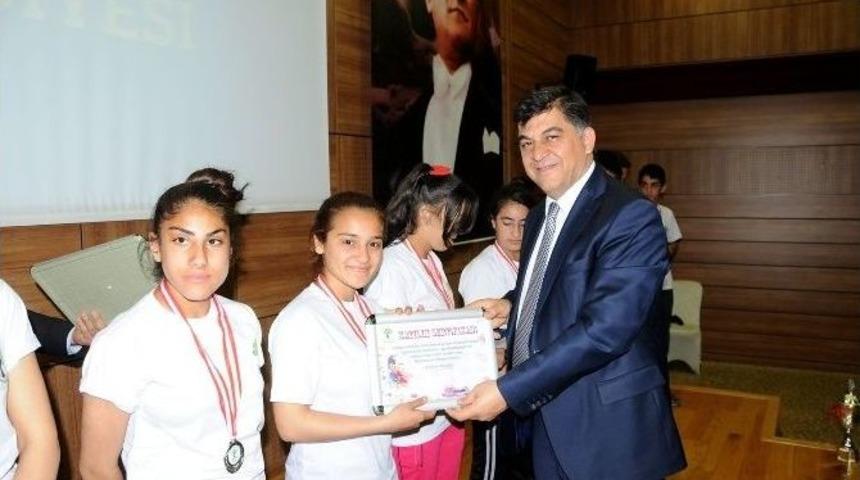 Şehitkamil&rsquo;de Engelleri Aştılar Başarılara Koştular