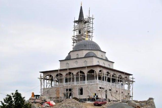 Erdoğan'ın Istediği Kıbledağı'na Cami Tamamlanmak Üzere