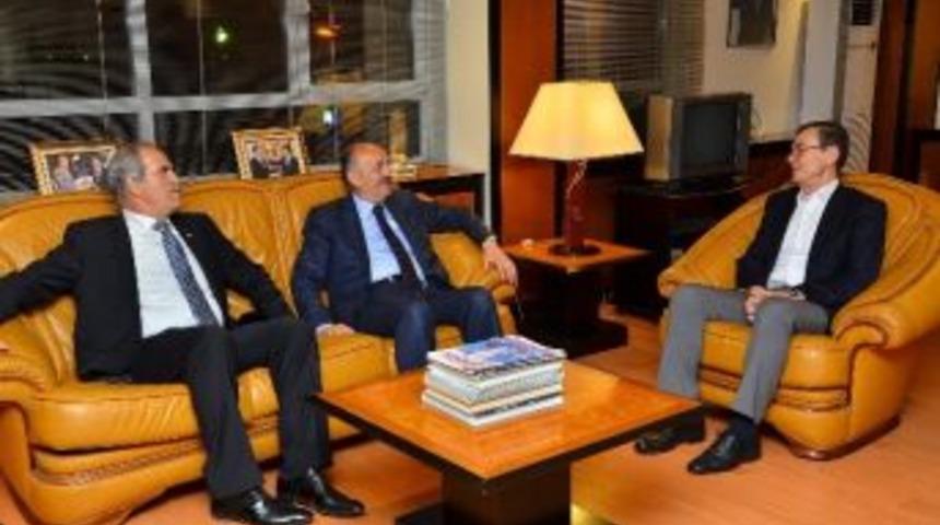 Sağlık Bakanı M&uuml;ezzinoğlu&rsquo;ndan, Turhan Gen&ccedil;oğlu&rsquo;na Ziyaret