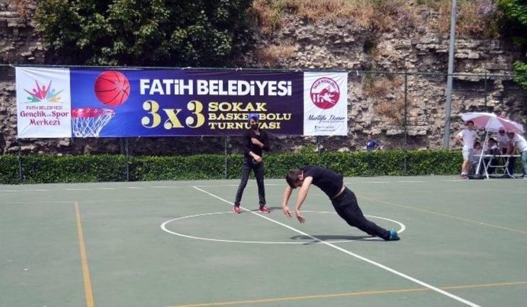 Basketbolda Sokak Turnuvası Heyecanı