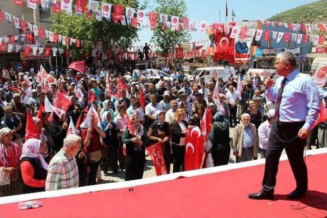 Karaisalı’da Mhp Coşkusu