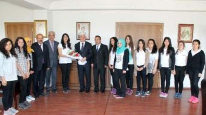 İvriz Sosyal Bilimler Lisesi&rsquo;nden Vali Koca&rsquo;ya Ziyaret